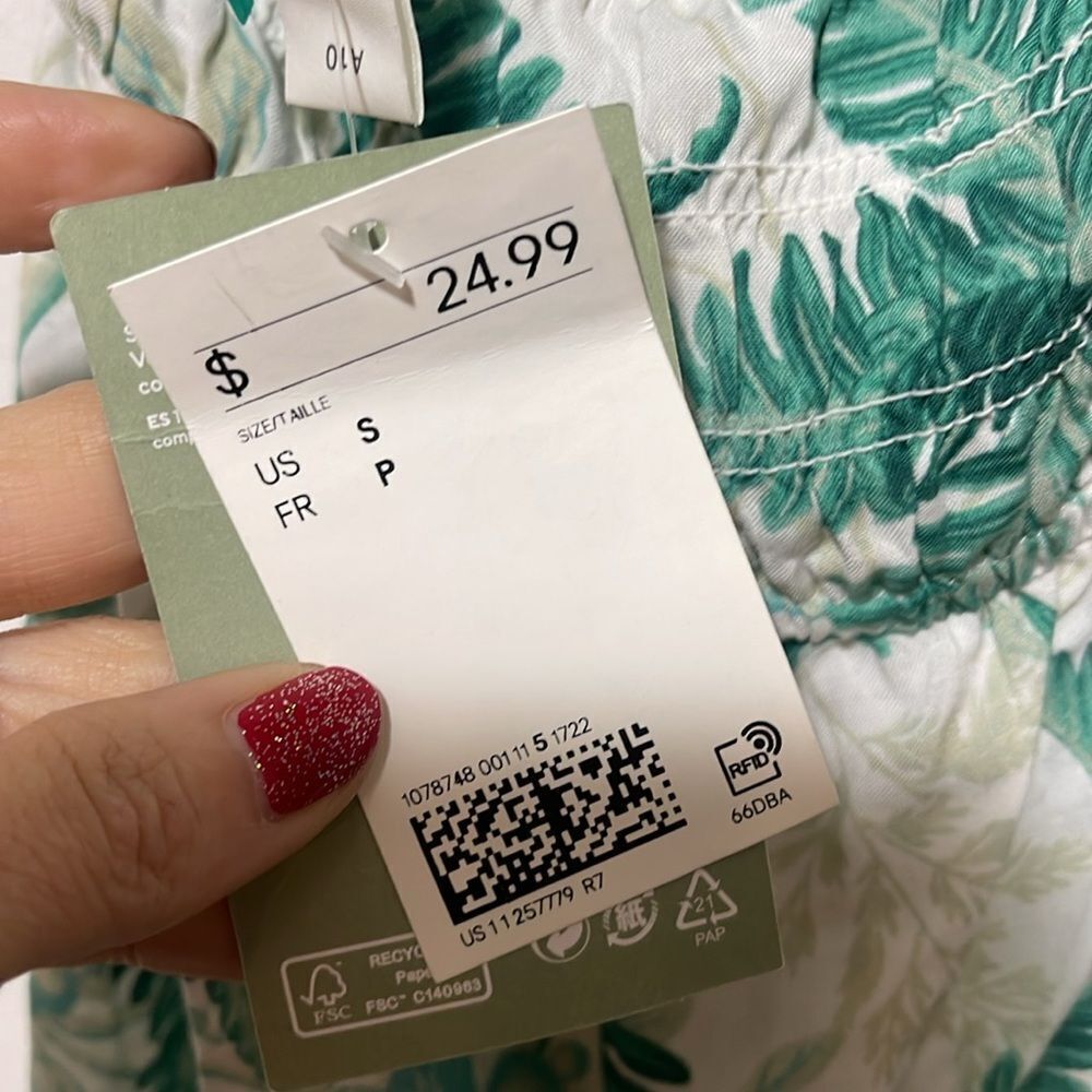 NWT H&M halter shorts romper - Picture 5 of 6